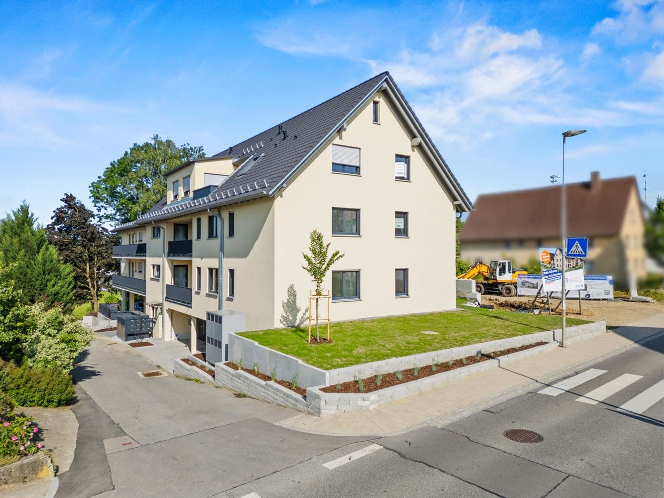 Komfortabel & lichtdurchflutet: Schwellenlose EG-Wohnung mit Garten in Achstetten