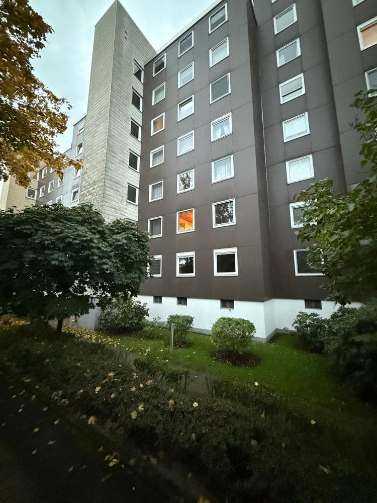 Solide 4 Zimmer Wohnung