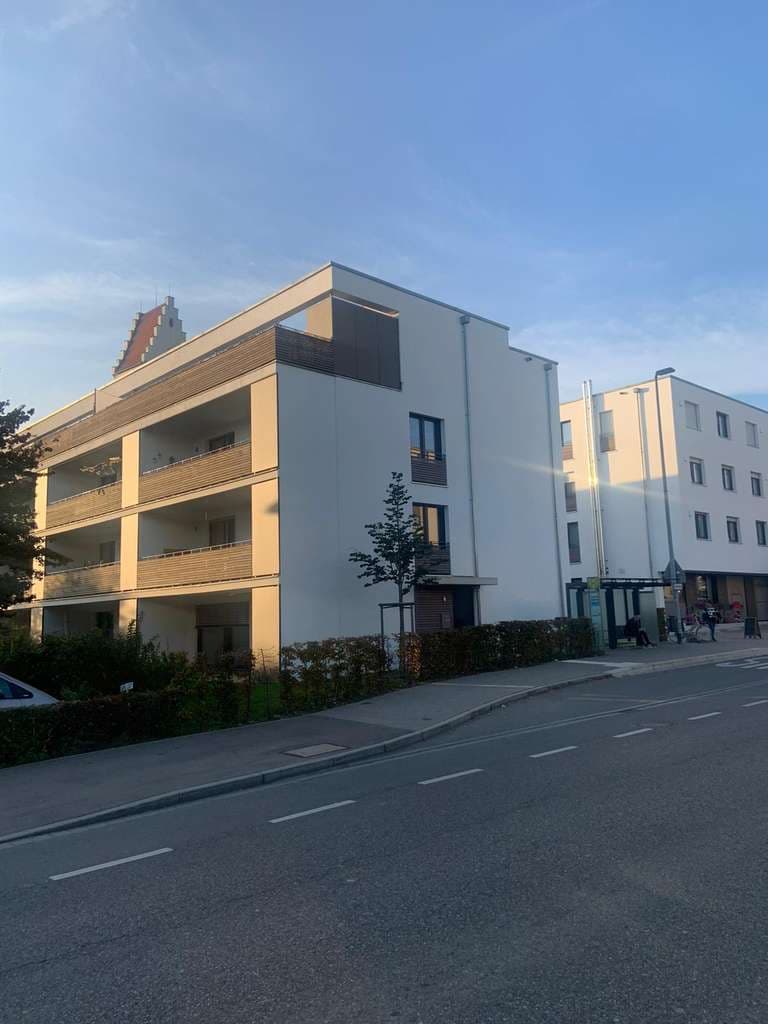 Neuwertige 4,5 Zimmer Wohnung in zentraler Lage von Ailingen