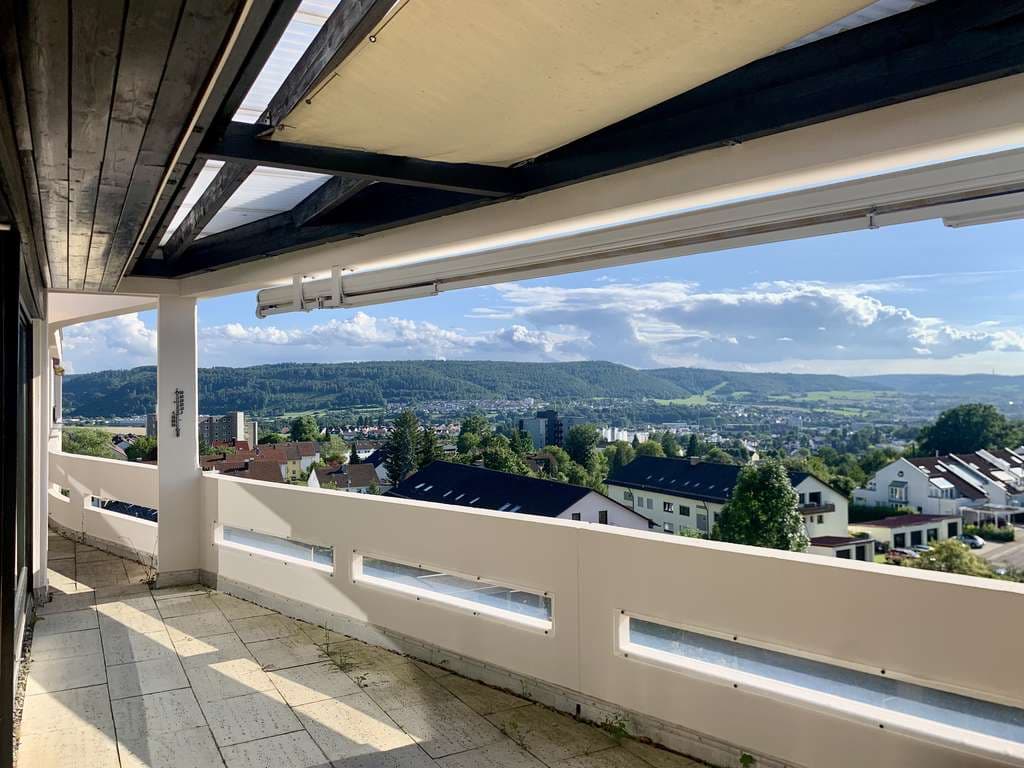 ** RESERVIERT ** großzügiges PENTHOUSE mit traumhafter Aussicht - von Privat