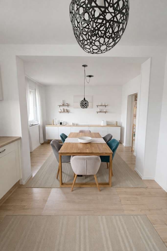 Rarität!!! Moderne 6,5 Raum Wohnung mit zwei Balkonen in Neudorf