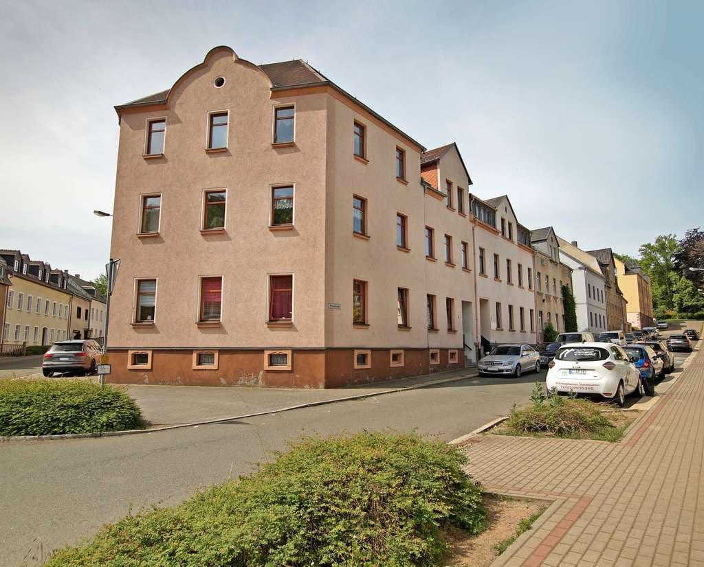 +++ renditestarkes MFH in tollem Zustand und guter Lage +++