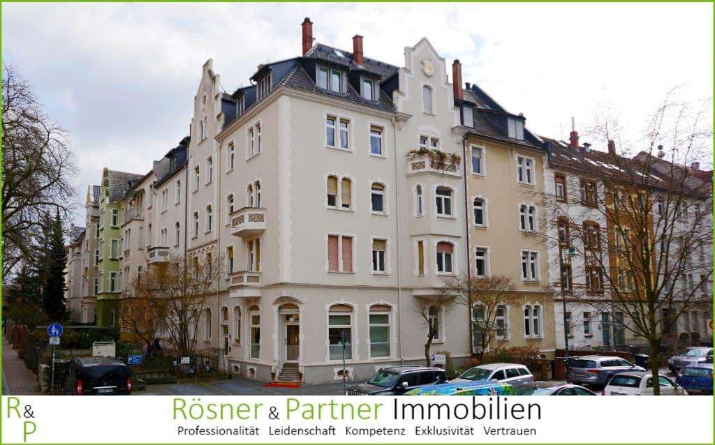 *Charmante Altbauwohnung im Martinsviertel - 6 Zi. - gr. Balkon - Pkw-Stellplatz*