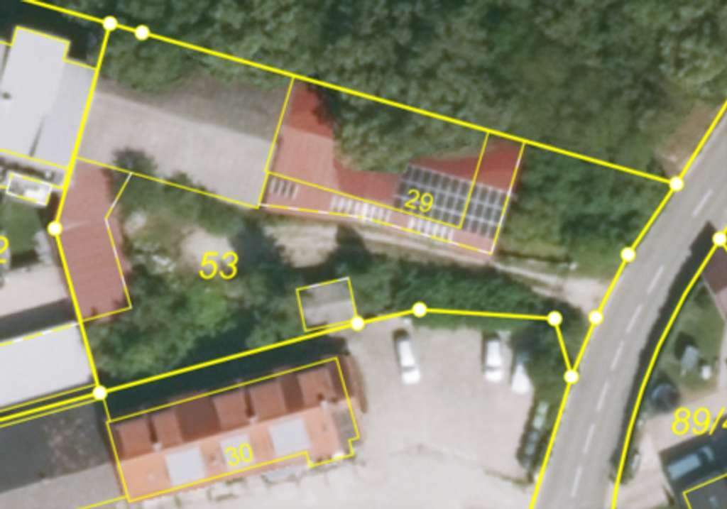 Grundstück mit Altbestand und Gewerbeeinheit -Hier schlummert viel Potenzial-