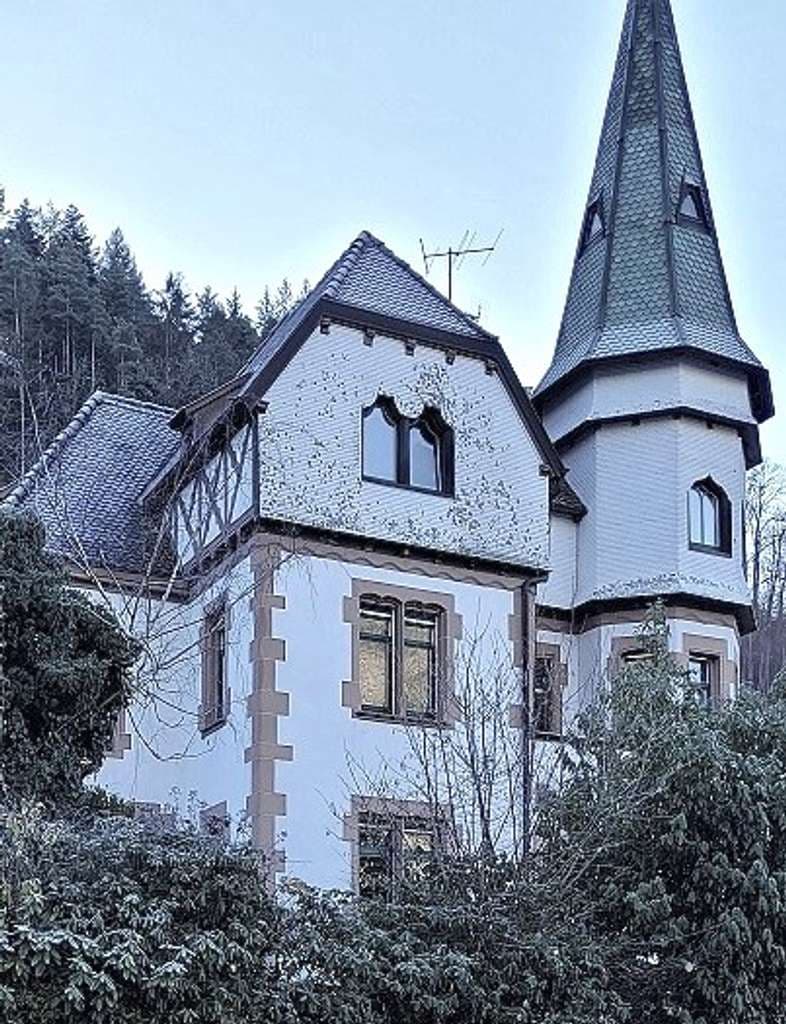 LIEBHABER - GRÜNDERZEITVILLA inkl. 2 Bauplätze zusammen ca. 7144m²
