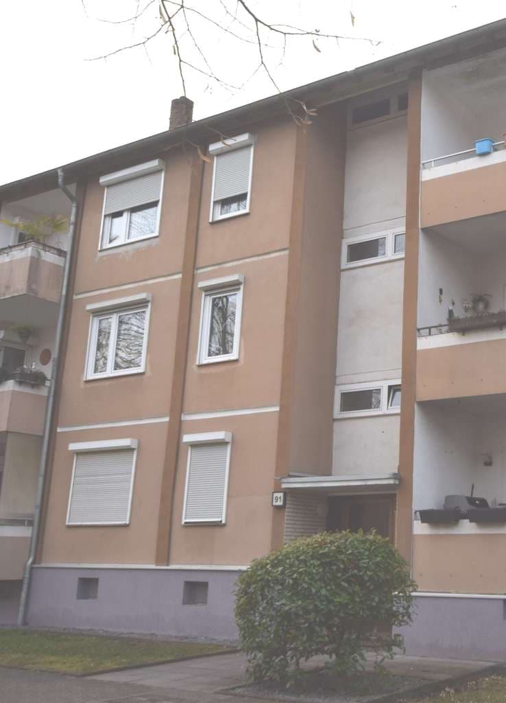 freie, sanierte 3-Zimmer-Wohnung mit Balkon