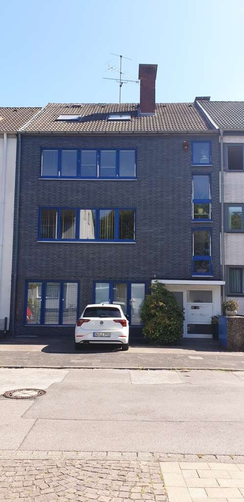 extravagantes 2-3 Familienhaus mit gehobener Innenausstattung in Duisburg Duissern