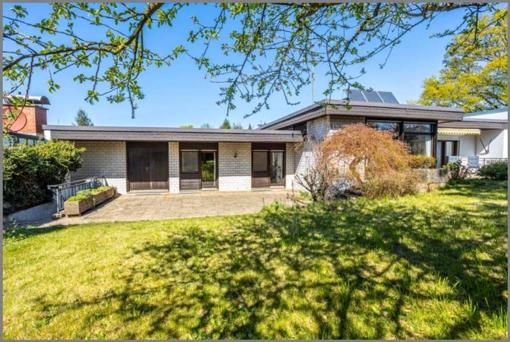 Exklusives EFH! Ein Raumwunder als doppelter Bungalow plus TG!